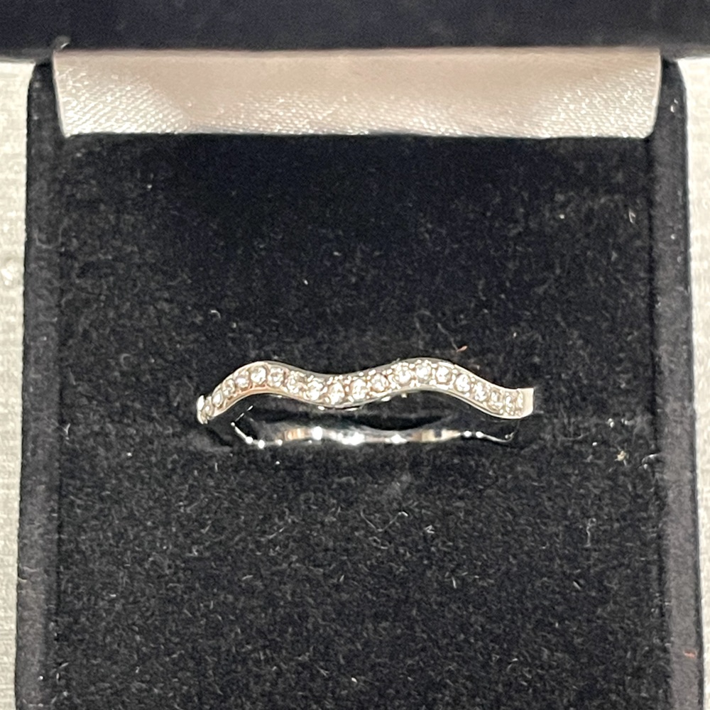 Ladies Fashion Ring